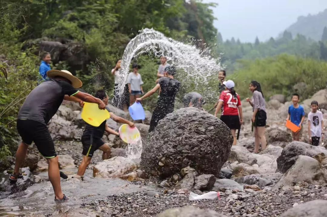 每个孩子都值得拥有一次钥匙玩校夏令营